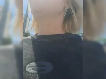 MinniMia  live sex cam
