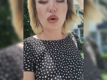 MinniMia  live sex cam
