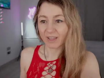 MrsMilana  live sex cam