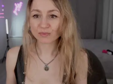 MrsMilana  live sex cam