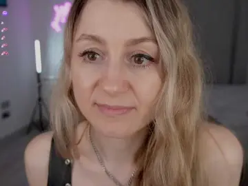 MrsMilana  live sex cam