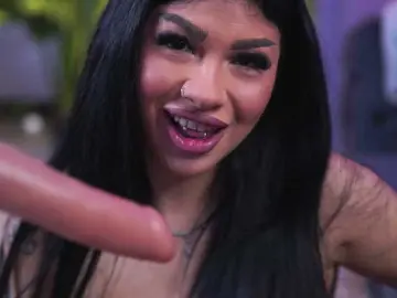 SpicyLeila  live sex cam