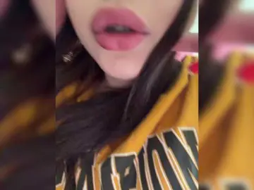 TraciOliver  live sex cam