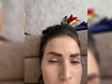 Lis4546  live sex cam