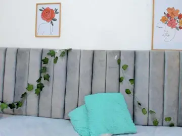 Mhia-paris  live sex cam