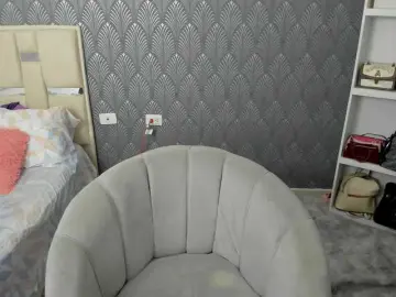 Natty-bloomi  live sex cam