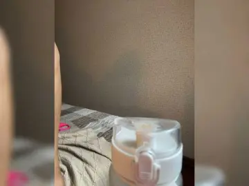 Reyniri  live sex cam