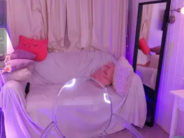 CrazyWine  live sex cam