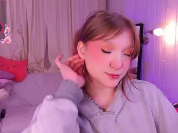 CrazyWine  live sex cam