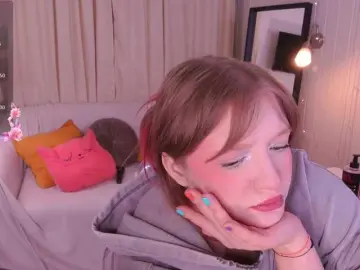 CrazyWine  live sex cam