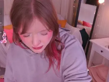 CrazyWine  live sex cam