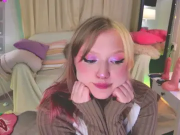 CrazyWine  live sex cam