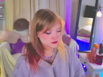 CrazyWine  live sex cam