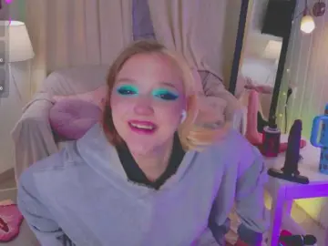 CrazyWine  live sex cam