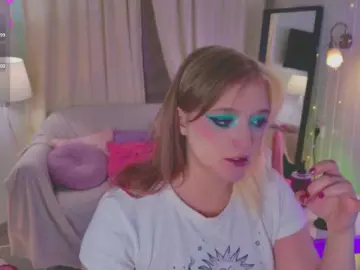 CrazyWine  live sex cam