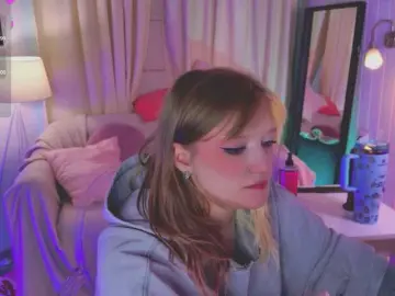CrazyWine  live sex cam