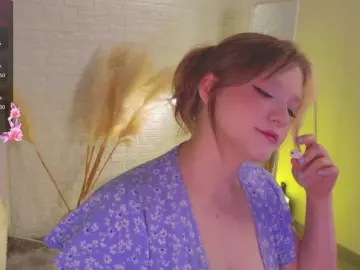 CrazyWine  live sex cam