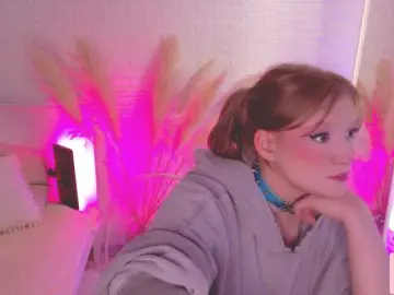 CrazyWine  live sex cam