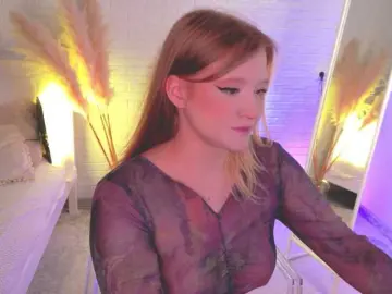 CrazyWine  live sex cam