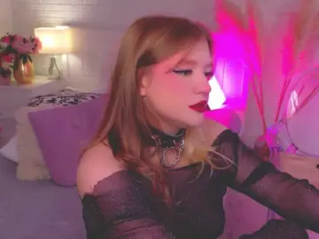 CrazyWine  live sex cam
