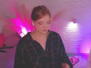 CrazyWine  live sex cam
