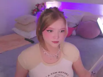 CrazyWine  live sex cam