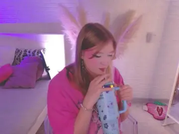 CrazyWine  live sex cam