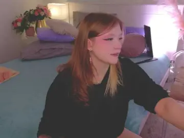 CrazyWine  live sex cam