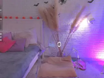 CrazyWine  live sex cam
