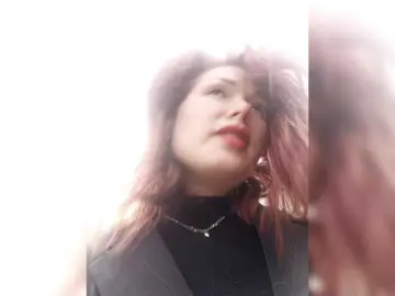 Horny-Lina  live sex cam