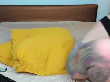 KatniseBabe  live sex cam