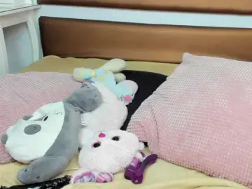 KatniseBabe  live sex cam