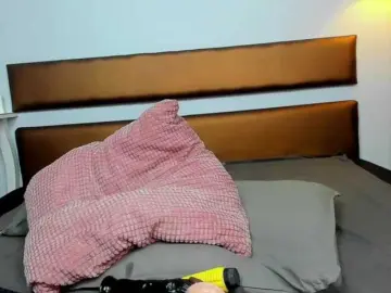 KatniseBabe  live sex cam