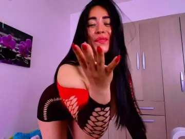 Natalia-Valencia  live sex cam