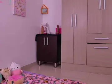 Natalia-Valencia  live sex cam