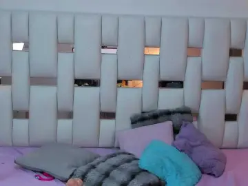 NauthyNahomi  live sex cam