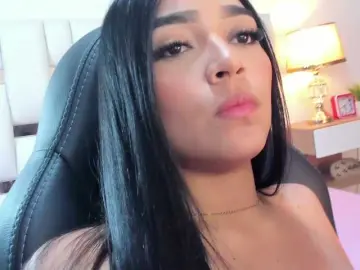 NauthyNahomi  live sex cam