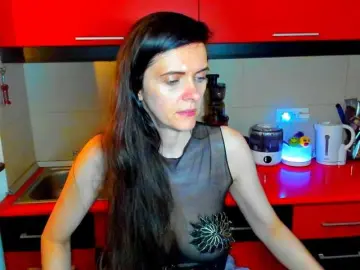 SexQueen11  live sex cam