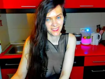 SexQueen11  live sex cam