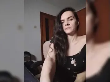 SexQueen11  live sex cam
