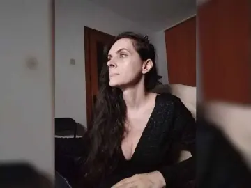 SexQueen11  live sex cam