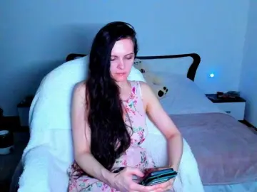 SexQueen11  live sex cam