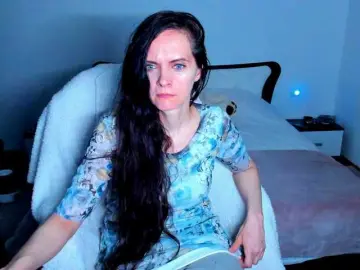 SexQueen11  live sex cam