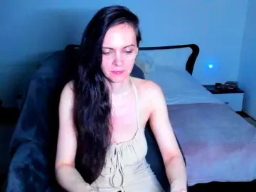 SexQueen11  live sex cam