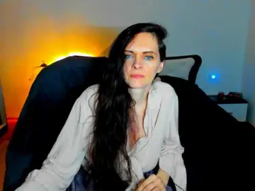 SexQueen11  live sex cam