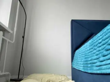 SonyaGuliver  live sex cam