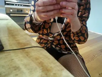 YourSerenity  live sex cam