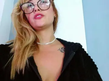 Carlabeer  live sex cam