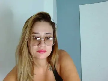 Carlabeer  live sex cam