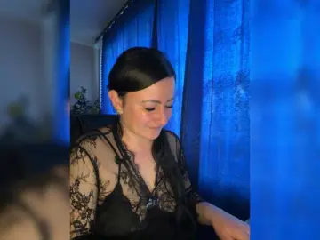 Oksisexiii  live sex cam